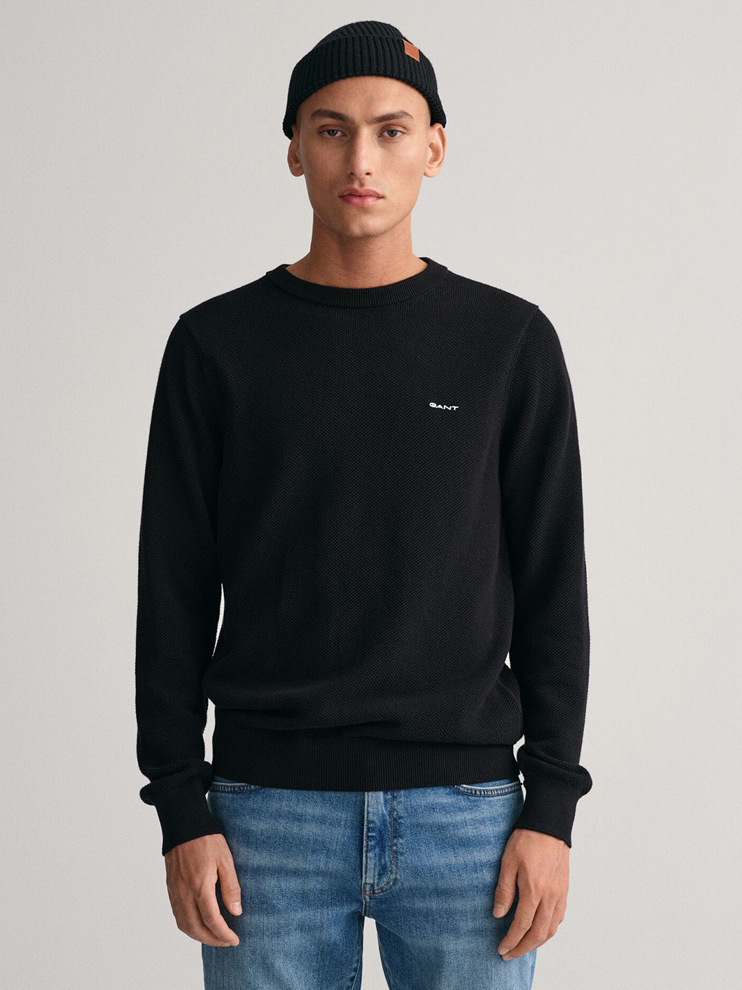 Gant Men Black Solid Crew Neck Sweater