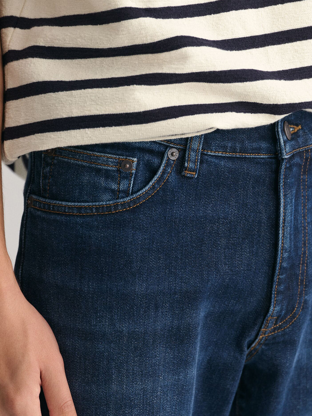 Gant Men Blue Slim Fit Washed Jeans