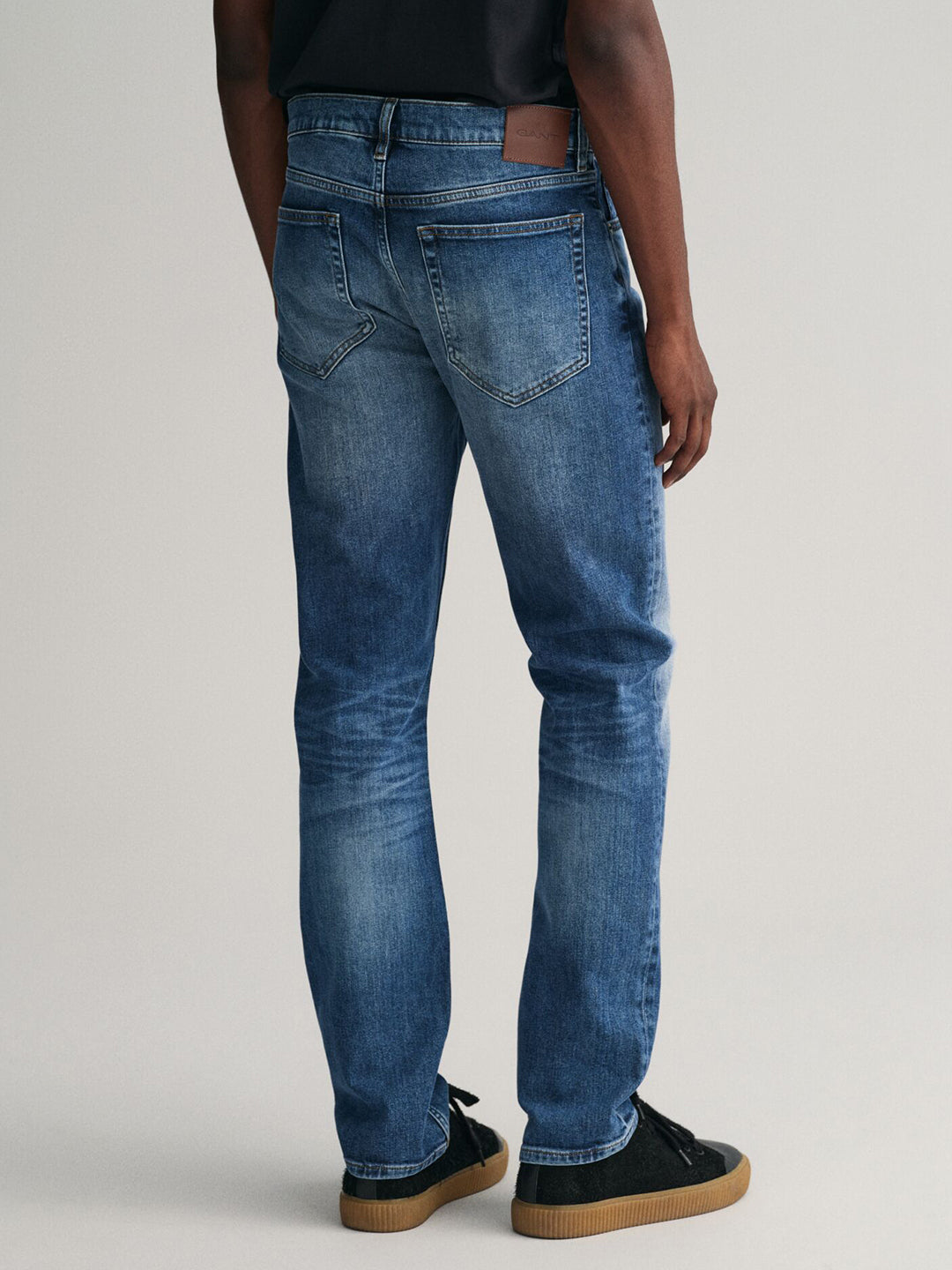 Gant Men Blue Regular Fit Washed Jeans