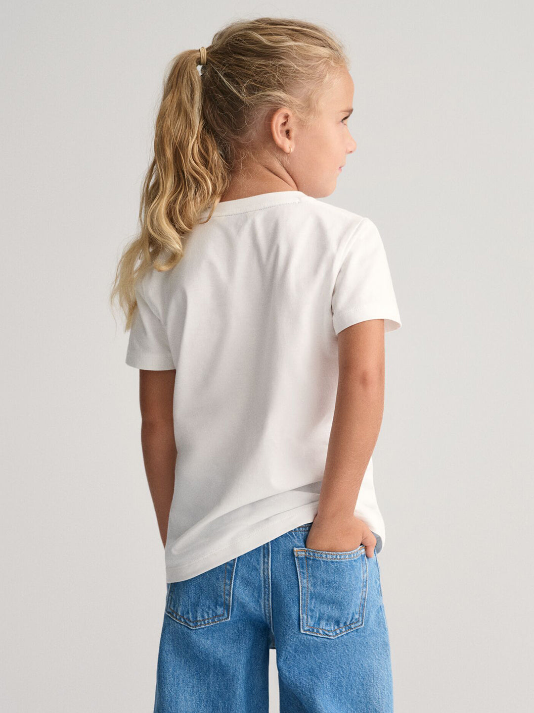 Gant Kids White Solid Round Neck Tshirt